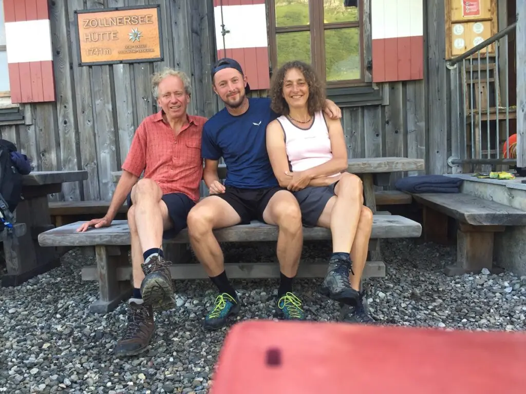 Vriendschap sluiten tijdens het lopen van de Via Alpina.