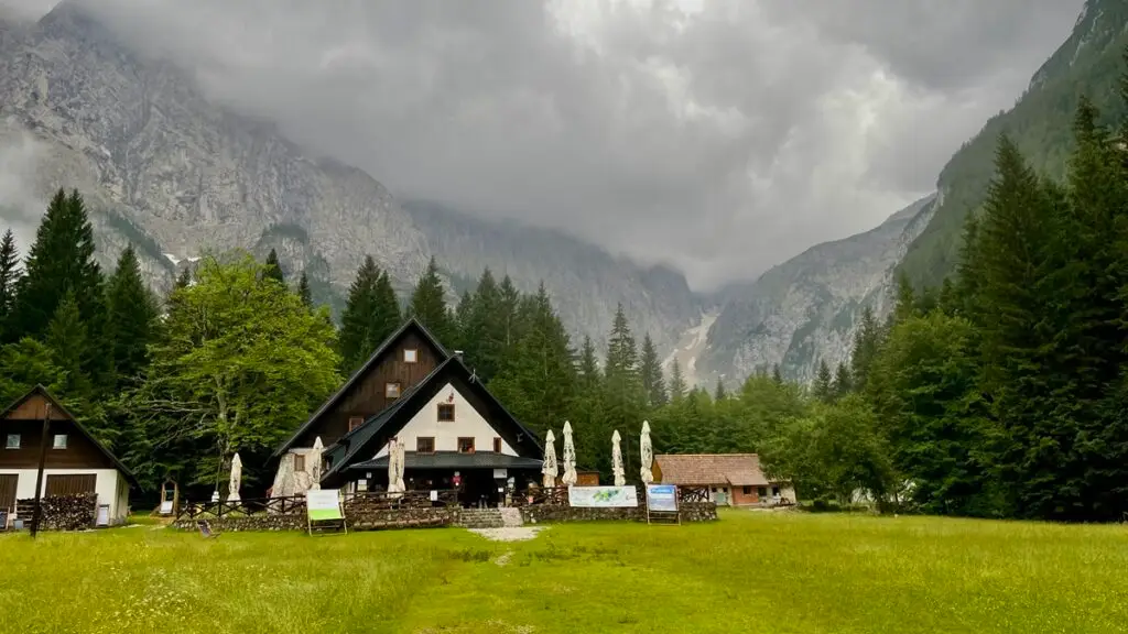 De Julische Alpen behoren tot één van de mooiste gebieden van die je tegenkomt tijdens het lopen van de Via Alpina