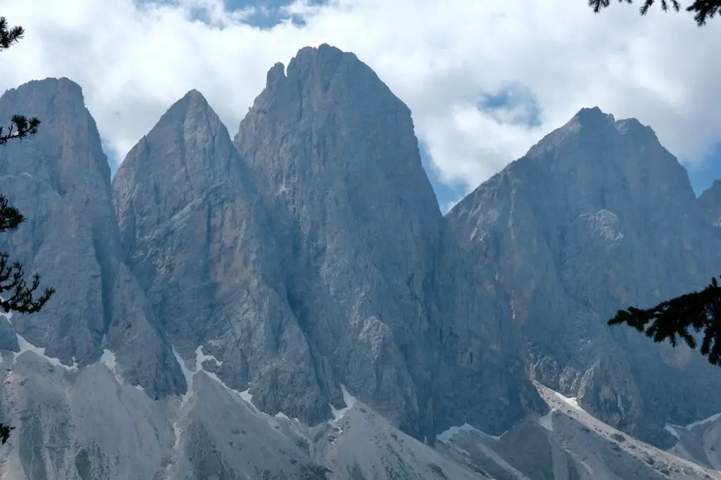 De machtige Geislerspitzen