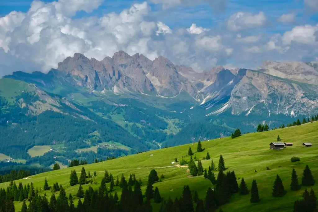 De Geislerspitzen, gezien vanaf de Seiser Alm