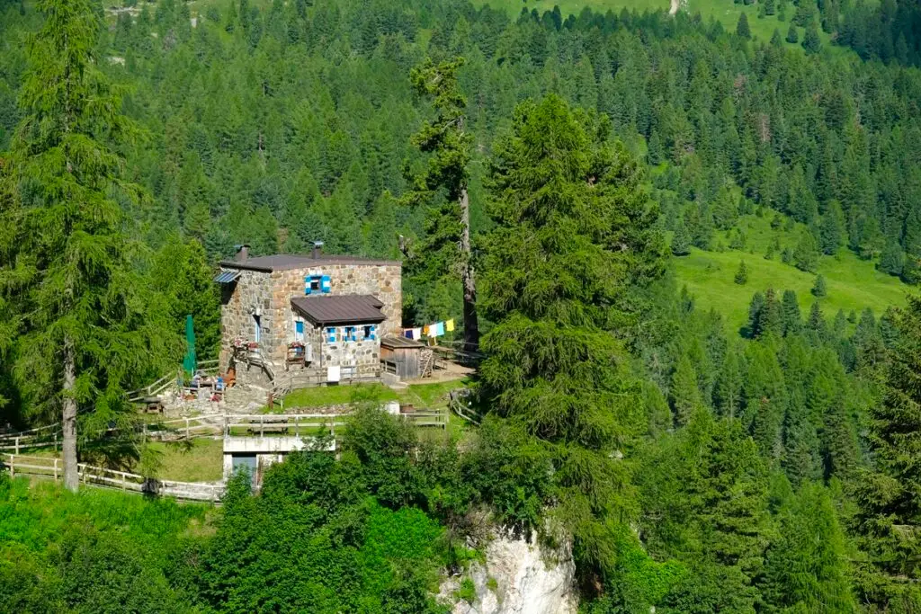 Rifugio Taramelli, een prachtige berghut in de Dolomieten