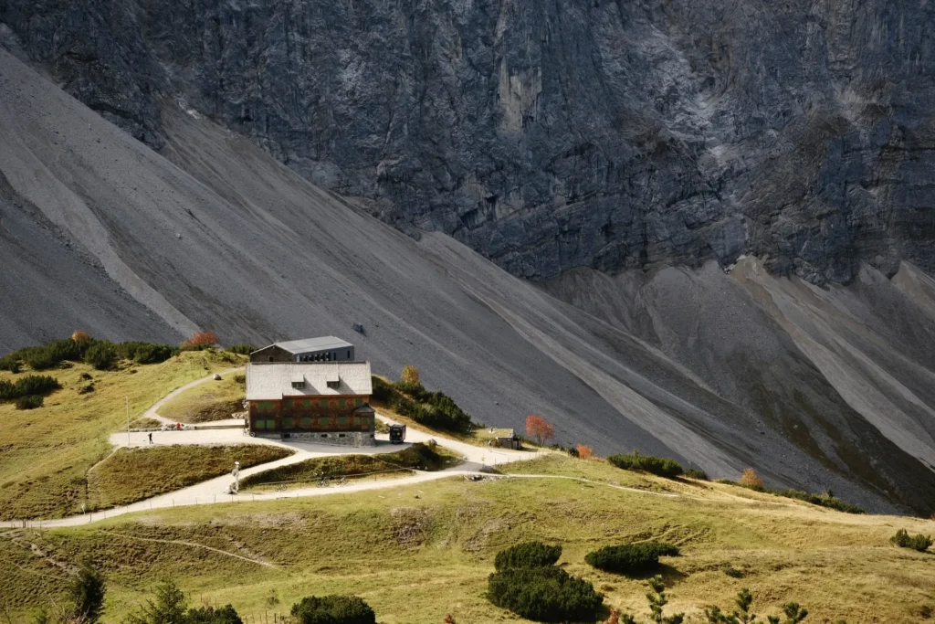 De Falkenhütte, prachtig gelegen in het hart van het Karwendelgebergte
